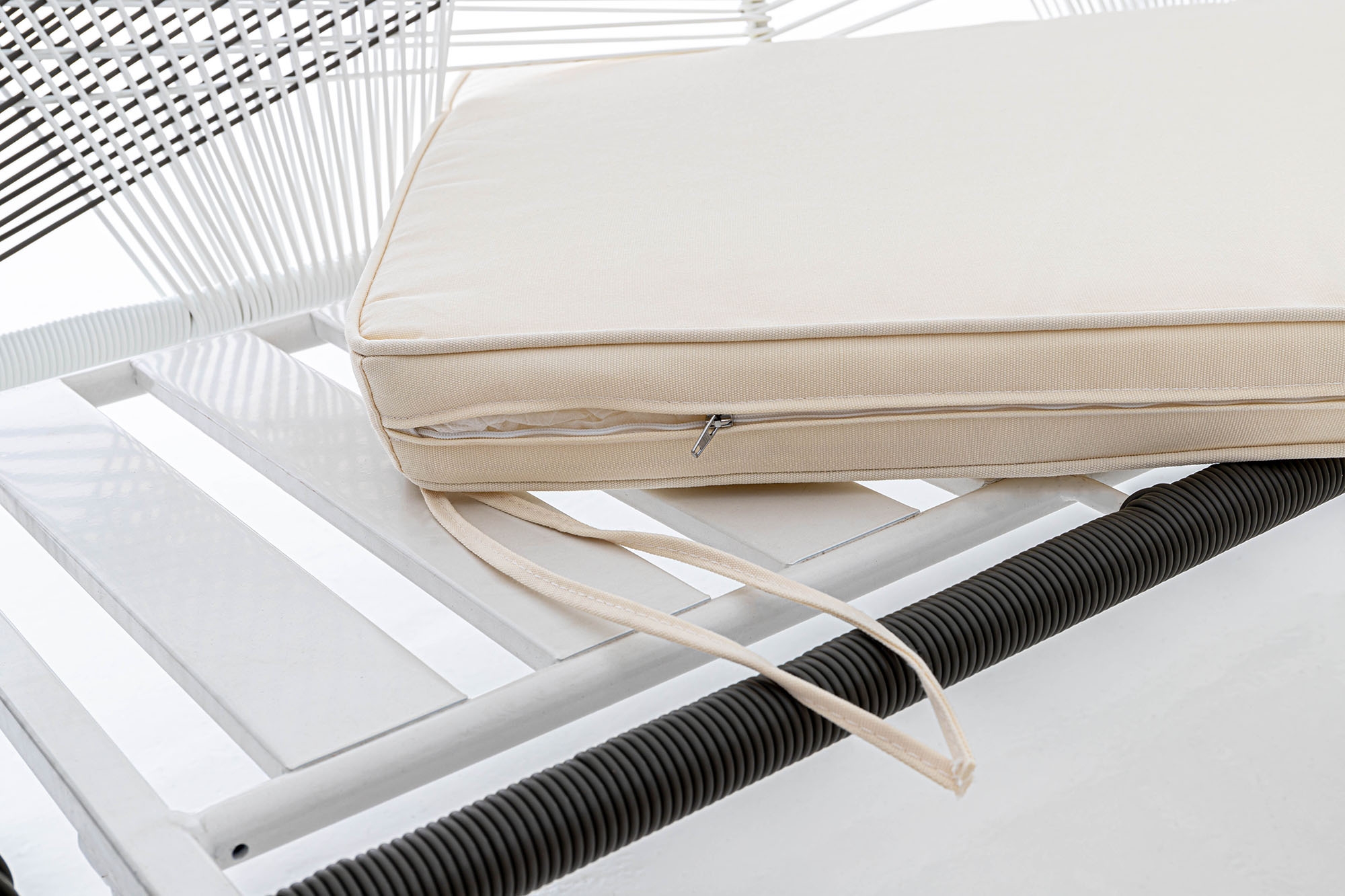 Roberto Rattan 2-Seater Outdoor Sofa - Image 7